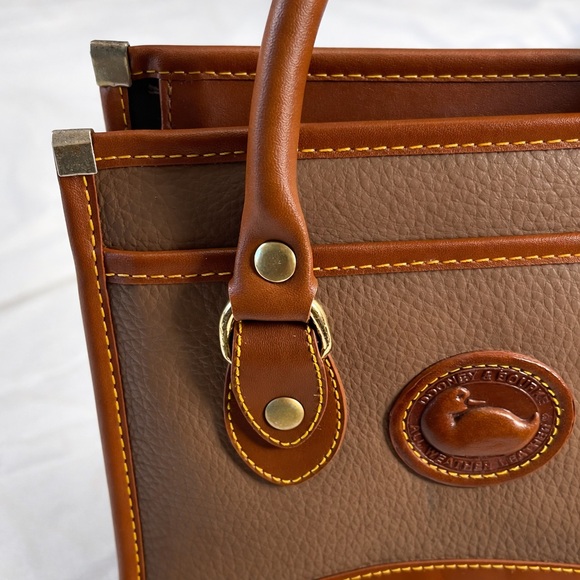 SOLD. NOT AVAILABLE. Leather Satchel Tan Brown - Picture 3 of 11